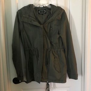 Women’s hooded cargo coat